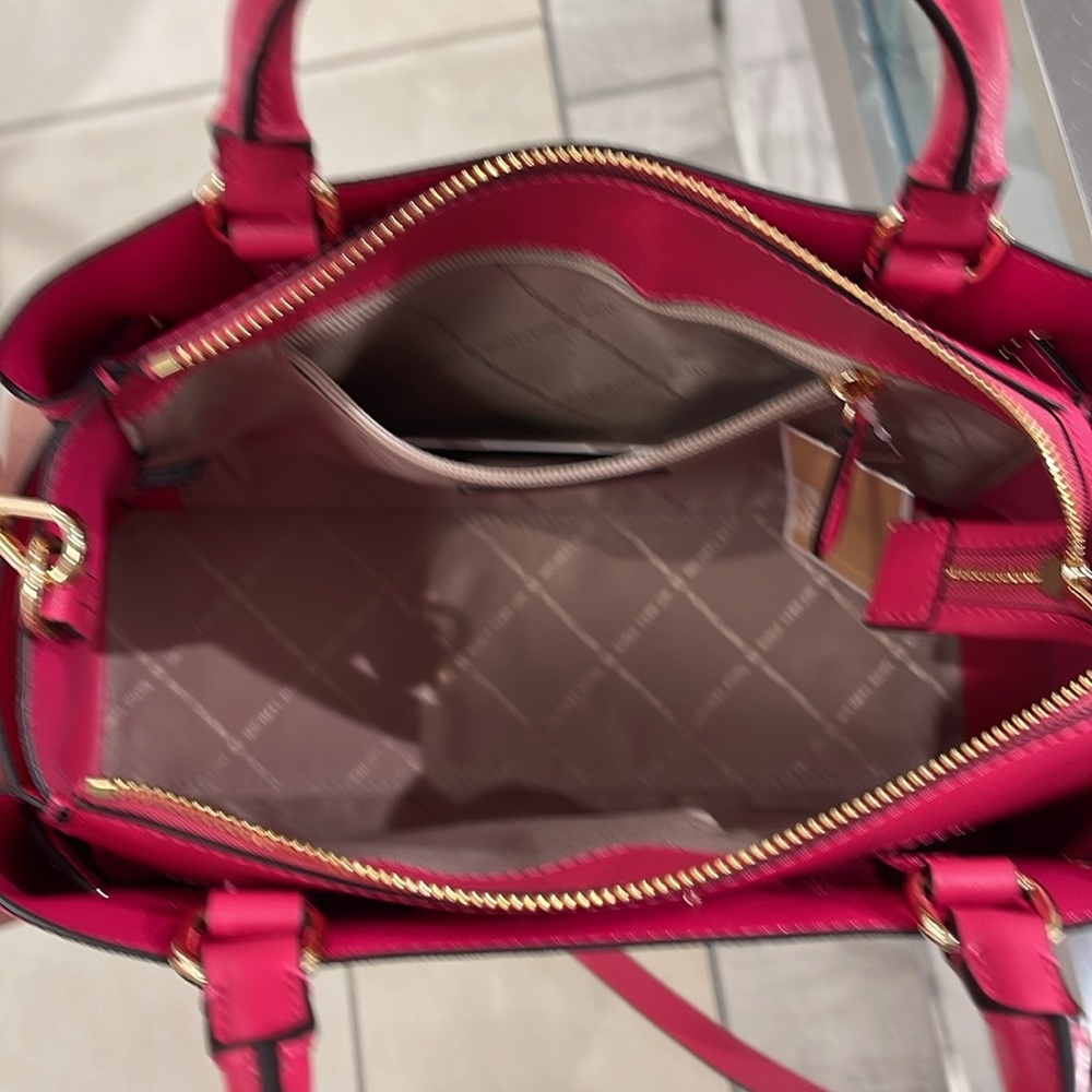 MICHAEL KORS 
Reed Large Graphic Logo Belted Satchel
Electric Pink 
NWT - Picture 7 of 16